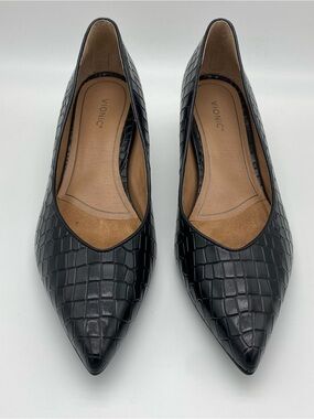 Vionic Black Croc-Embossed Pointed Toe Flats